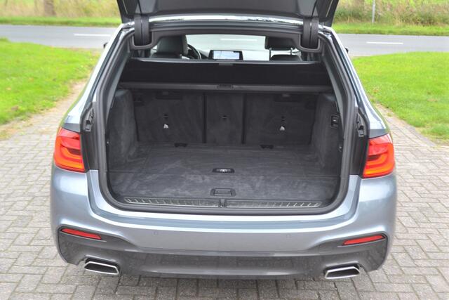 BMW 5-SERIE Touring 520i M Sportpakket | NL Auto | Stoelverst el geheug. | Stoelverw. | Trekhaak 2000kg |