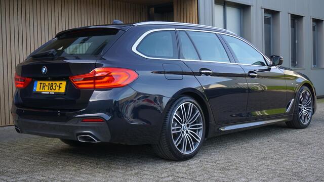 BMW 5-SERIE Touring 530i 252pk M-Sport High Executive Pano.Dak Nappa-Leder Adap-LED 19inch LM Virtual Cockpit HUD *NL auto*