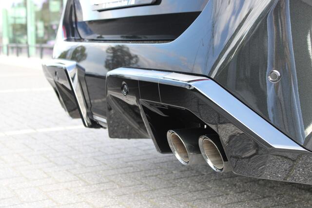 BMW 5-SERIE Touring M5 Automaat / Panoramadak / M Drive Professional / M Carbon-keramische remmen / Comfort Access / Comfort Access / Bowers & Wilkins / Parking Assistant Professional
