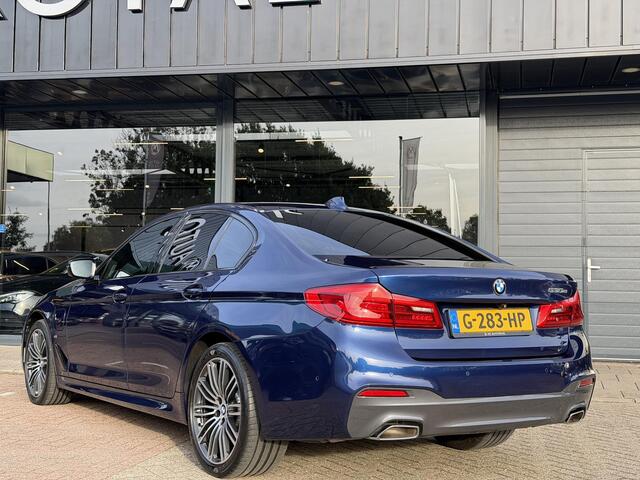 BMW 5-SERIE 530e xDrive iPerformance High Executive | SFEER VERLICHTING | HARMAN/KARDON | DODEHOEK DETECTIE | CAMERA | LEDER | ELEKT STOELEN MET MEMORY | KEYLESS ENTRY/GO | NAVIGATIE | LASER KOPLAMPEN | STOEL VERWARMING |