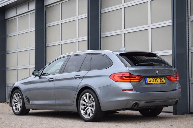BMW 5-SERIE Touring 520i High Executive Edition | Sportline | Leer | Camera | OrigNL