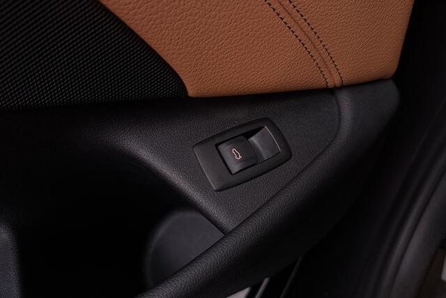 BMW 5-SERIE Touring 520i Corporate Lease High Executive (PANORAMADAK, STOELVERWARMING, ELEKTR STOELEN, CAMERA)