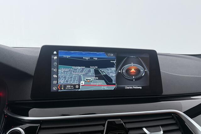 BMW 5-SERIE Touring 520i Corporate Lease High Executive (PANORAMADAK, STOELVERWARMING, ELEKTR STOELEN, CAMERA)