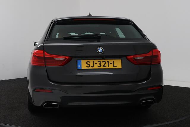 BMW 5-SERIE Touring 520i Corporate Lease High Executive (PANORAMADAK, STOELVERWARMING, ELEKTR STOELEN, CAMERA)