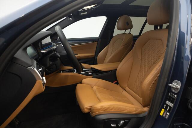 BMW 5-SERIE Touring 530e xDrive High Executive | M-Sport | Co-Pilot | Panorama dak | Trekhaak | H&K |