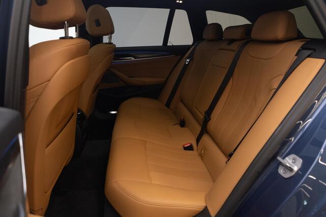 BMW 5-SERIE Touring 530e xDrive High Executive | M-Sport | Co-Pilot | Panorama dak | Trekhaak | H&K |
