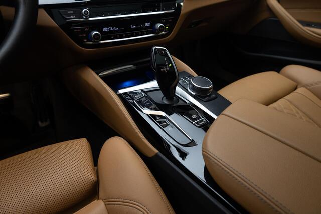 BMW 5-SERIE Touring 530e xDrive High Executive | M-Sport | Co-Pilot | Panorama dak | Trekhaak | H&K |