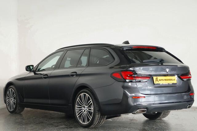 BMW 5-SERIE 520i Executive / LED / Navi / CarPlay / Cam
