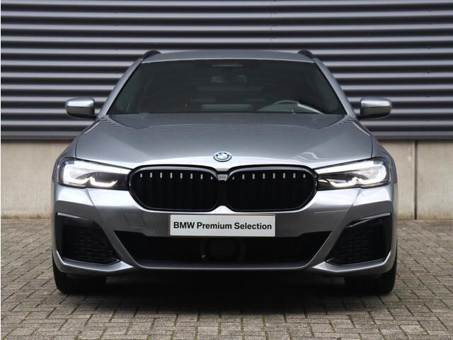 BMW 5-SERIE Touring 530e | M Sportpakket | Trekhaak | Adaptive Cruise Control | Hi-Fi | Stuurwiel Verwarmd | Sportstoelen | 19'' LMV