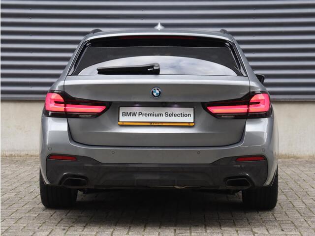 BMW 5-SERIE Touring 530e | M Sportpakket | Trekhaak | Adaptive Cruise Control | Hi-Fi | Stuurwiel Verwarmd | Sportstoelen | 19'' LMV
