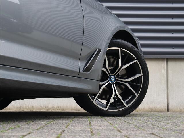BMW 5-SERIE Touring 530e | M Sportpakket | Trekhaak | Adaptive Cruise Control | Hi-Fi | Stuurwiel Verwarmd | Sportstoelen | 19'' LMV