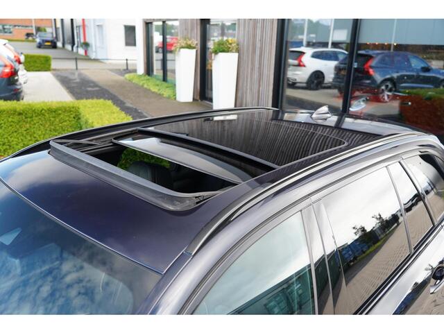 BMW 5-SERIE Touring 530i High Executive M | M Pakket | Schuif/kanteldak | Head-Up display | 20 inch | Adaptieve cruise control | Luchtvering
