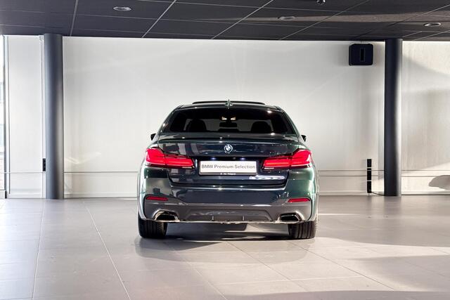 BMW 5-SERIE 530e High Executive | M Sport Pro | Harman Kardon | Glazen Schuif-/kanteldak | Comfort Access | Head-Up Display |