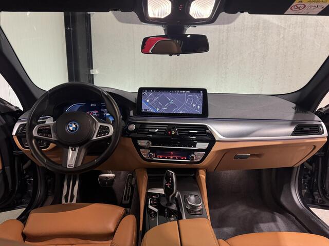 BMW 5-SERIE Touring 530e xDrive M-pakket | panorama | hud | leder | trekhaak |
