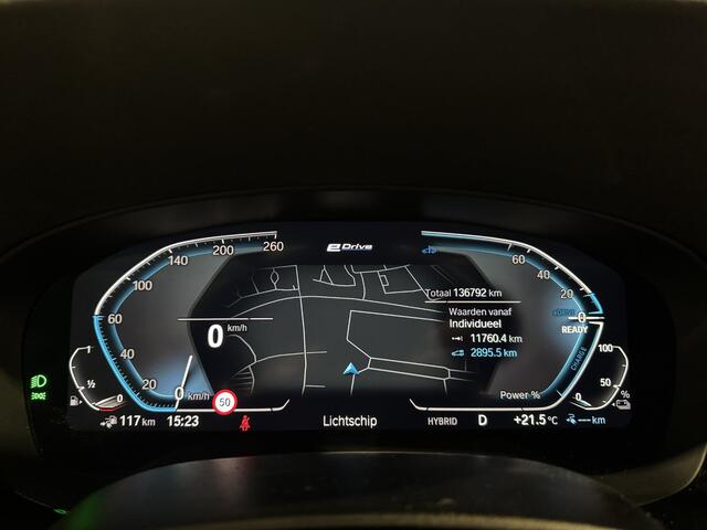 BMW 5-SERIE Touring 530e xDrive M-pakket | panorama | hud | leder | trekhaak |