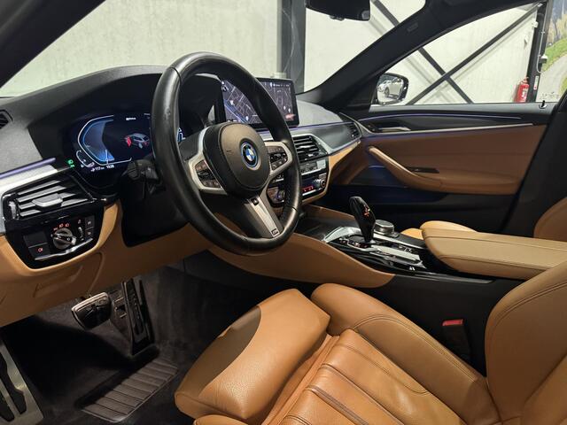 BMW 5-SERIE Touring 530e xDrive M-pakket | panorama | hud | leder | trekhaak |