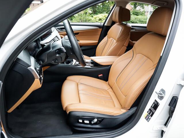 BMW 5-SERIE 545e xDrive Business Edition Plus 1e-Eig. & Dealer-Onderh. BOVAG-Garantie. NL-Auto.