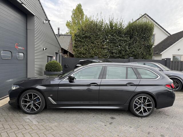 BMW 5-SERIE Touring 530i High Executive Edition M-Sport | Panoramadak | Harmon Kardon | Head-up | 360* Camera |