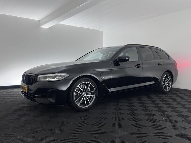 BMW 5-SERIE Touring 530e Business Edition Plus (Plug-in) (INCL.BTW) *LEATHER | FULL-LED | MEMORY-PACK | HEATED-COMFORTSEATS | NAVI-FULLMAP | PRIVACY-GLASS | ECC | PDC | CRUISE | 18''ALU | TOWBAR*