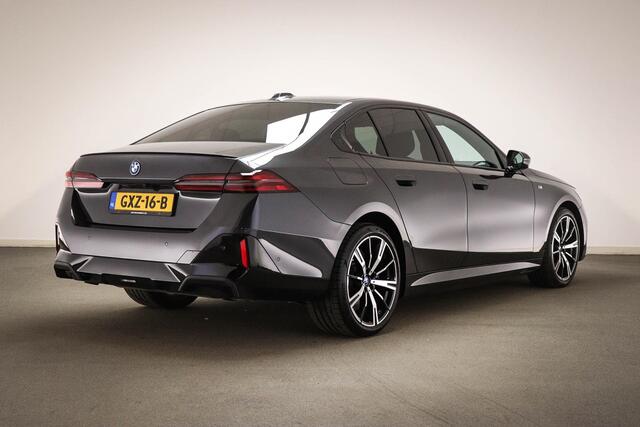BMW 5-SERIE 550e xDrive | HEAD UP | BOWER & WILKINS | STOELVENTILATIE | 360 CAMERA | 20"