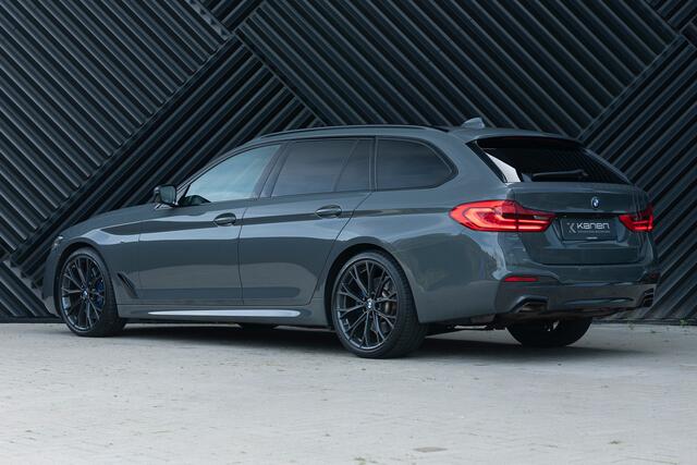 BMW 5-SERIE Touring 540i xDrive M-Sport ACC Pano Harman Kardon Head Up 360 Stoelvent. Trekhaak Softclose Keyless Memory Shadow Line