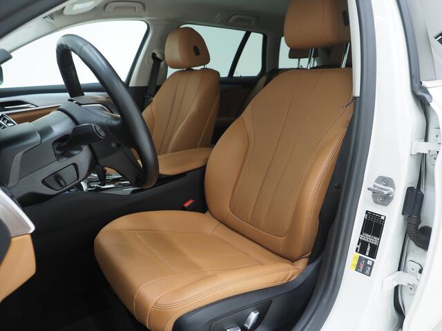 BMW 5-SERIE Touring 530e High Executive | Leder | Trekhaak | Harman/Kardon | 360 | HUD | Memory | Sfeerlicht | Carplay