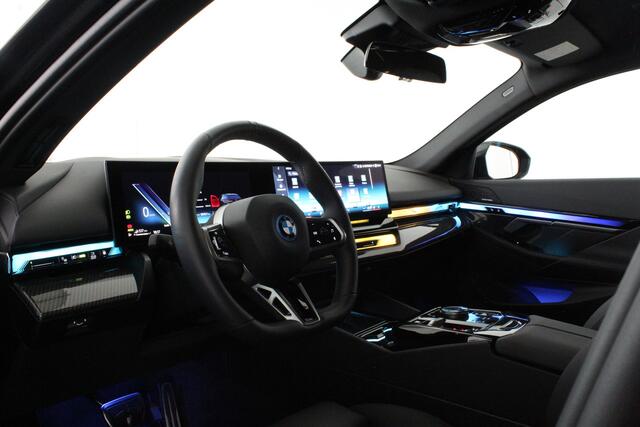 BMW 5-SERIE Touring 530e xDrive M Sport > Trekhaak/20inch/Head-up/Shadow-Line/360 camera/H&K