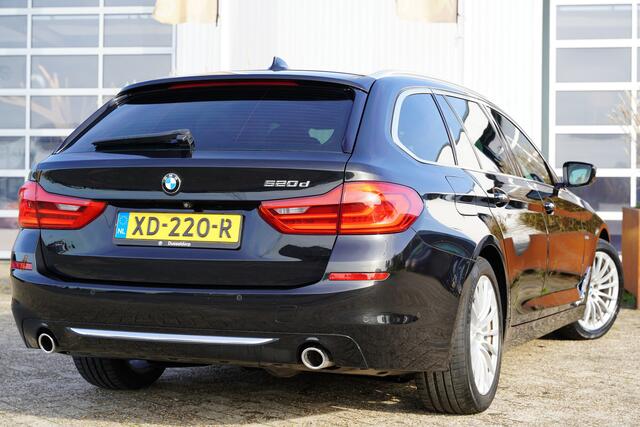 BMW 5-SERIE Touring 520d High Executive 190pk | Apple Carplay/Android Auto | Cruise control adaptief | Dodehoekdetectie | Elektrisch glazen panorama-dak | Head-up display | Luxe lederen bekleding | Rondomzicht camera | Stoel verwarming/ventilatie voor | Dealer onderhouden! – foto 2