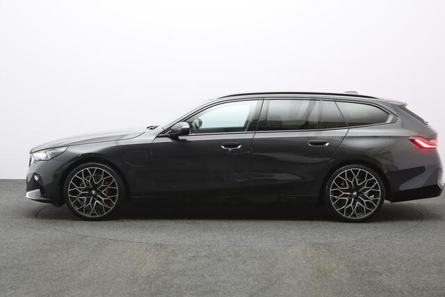 BMW 5-SERIE Touring 530e xDrive 300 PK M Sport Pro Edition PHEV, Panoramadak, Trekhaak, H/K Sound, Head-Up – foto 6