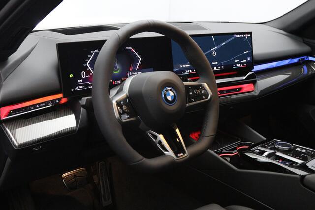 BMW 5-SERIE Touring 530e xDrive 300 PK M Sport Pro Edition PHEV, Panoramadak, Trekhaak, H/K Sound, Head-Up – foto 9