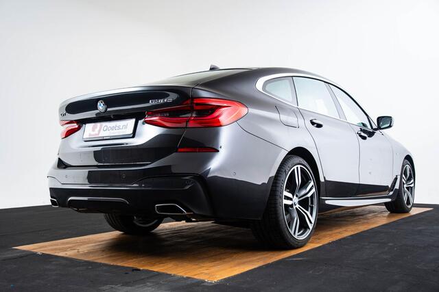 BMW 6-SERIE Gran Turismo 630d High Executive M Sport - Panoramadak - Comfort Access - Soft close - Parking/Driving Assistant Plus - Comfortstoelen - Elektrisch verwarmde voorstoelen - Head up - Harman Kardon -