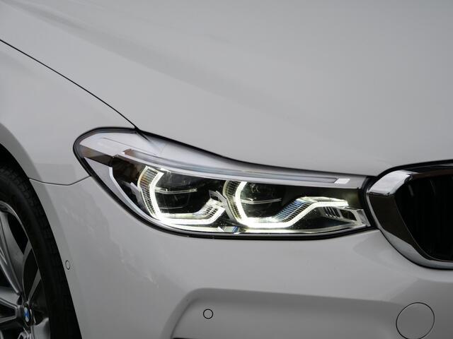 BMW 6-SERIE Gran Turismo 630i High Executive 259 Pk Automaat Navi / Apple Carplay / Leer / Schuifdak / Trekhaak / Camera's