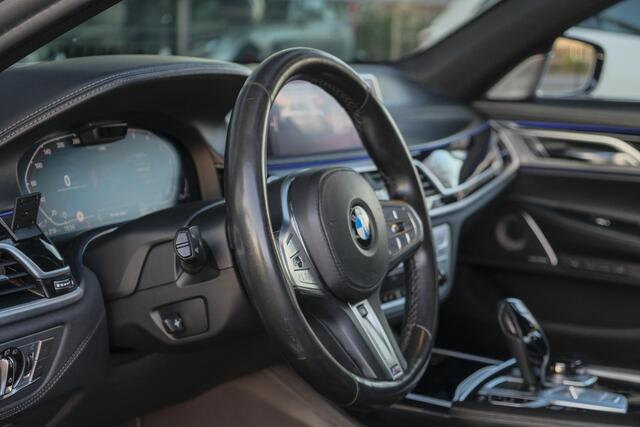 BMW 7-SERIE 730d M-sport 265pk Schuifdak Bowers&Wilkins *BTW* 4-wielsturing Massage Stoelkoeling Comfortstoelen voor+achter