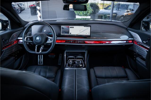 BMW 7-SERIE M760e xDrive - M Sport | Sky Lounge | B&W | Massage