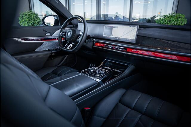 BMW 7-SERIE M760e xDrive - M Sport | Sky Lounge | B&W | Massage