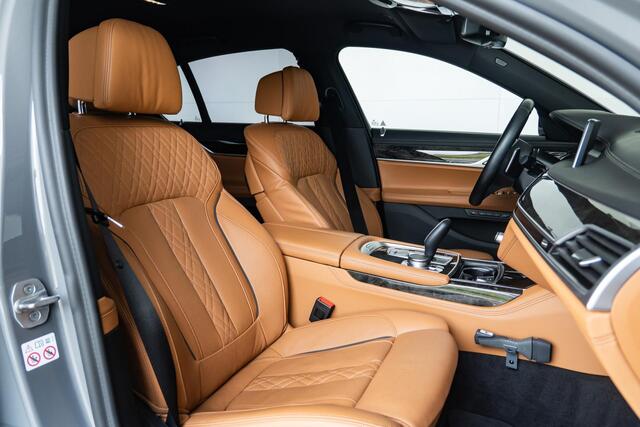 BMW 7-SERIE Sedan 745e | High Executive / Model M Sport / Active Steering / BMW Personal CoPilot Pack | Easter