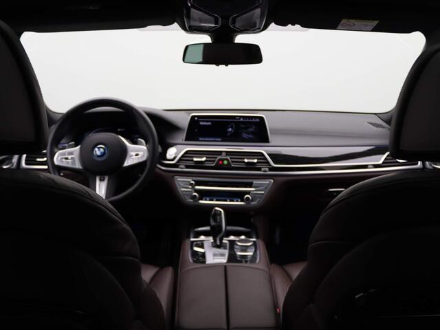 BMW 7-SERIE Sedan 745e High Executive M Sportpakket / Schuifdak / Laserlight / Head-Up Display / 20'' | Easter