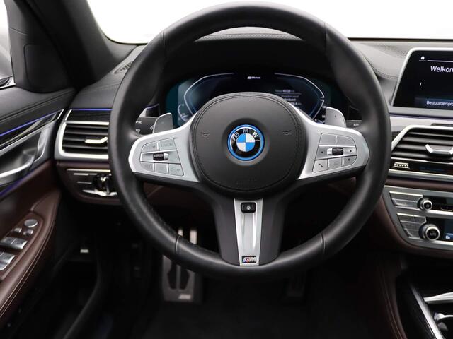 BMW 7-SERIE Sedan 745e High Executive M Sportpakket / Schuifdak / Laserlight / Head-Up Display / 20'' | Easter