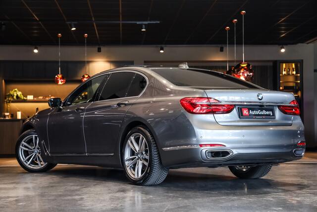 BMW 7-SERIE 740i High Executive Luxury Comfort stoelen Voll Leder Verwarming/ Massage/ Memory, Glasdak, HUD, Laser Light, Navi Prof, Surround Virw, Driving Ass+, BMW Display Key, Ambiente, Actieve Besturing, Lmv.