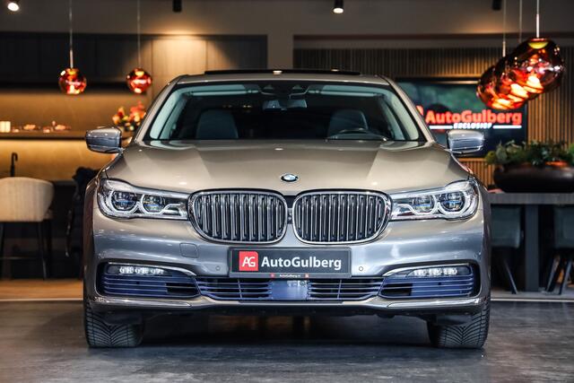 BMW 7-SERIE 740i High Executive Luxury Comfort stoelen Voll Leder Verwarming/ Massage/ Memory, Glasdak, HUD, Laser Light, Navi Prof, Surround Virw, Driving Ass+, BMW Display Key, Ambiente, Actieve Besturing, Lmv.