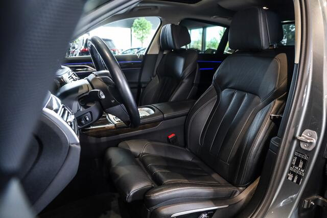 BMW 7-SERIE 740i High Executive Luxury Comfort stoelen Voll Leder Verwarming/ Massage/ Memory, Glasdak, HUD, Laser Light, Navi Prof, Surround Virw, Driving Ass+, BMW Display Key, Ambiente, Actieve Besturing, Lmv.