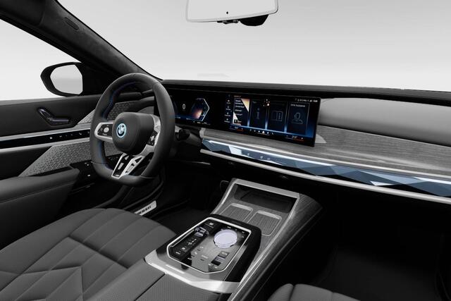 BMW 7-SERIE M760e xDrive | M Performance Pack | Innovation Pack | Executive Pack | Executive Lounge | Connoisseur Pack | Climate Acoustic Pack