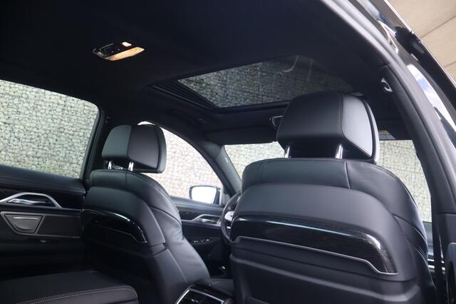 BMW 7-SERIE 745e High Executive | M Sport | Schuifdak | BTW Verrekenbaar