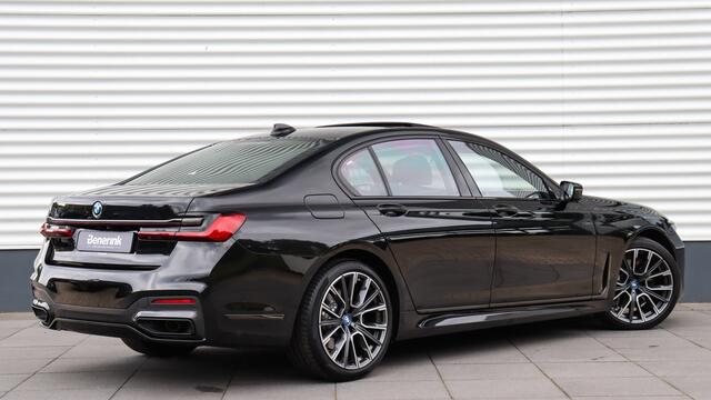BMW 7-SERIE 745e High Executive M-Sport | Stoelventilatie | Head-up | Schuifdak | Harman/Kardon | Laserlight | Soft-Close