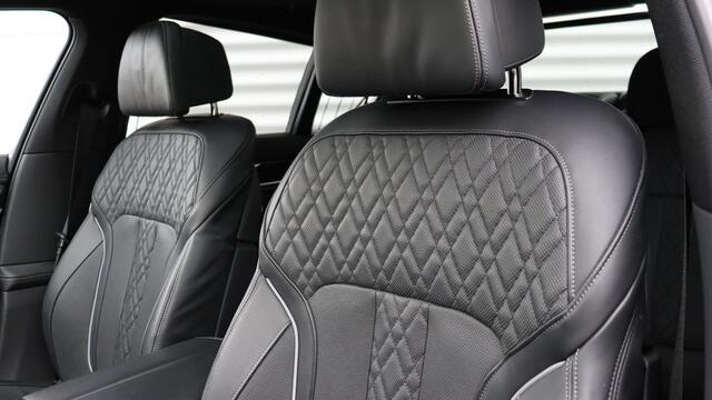 BMW 7-SERIE 745e High Executive M-Sport | Stoelventilatie | Head-up | Schuifdak | Harman/Kardon | Laserlight | Soft-Close
