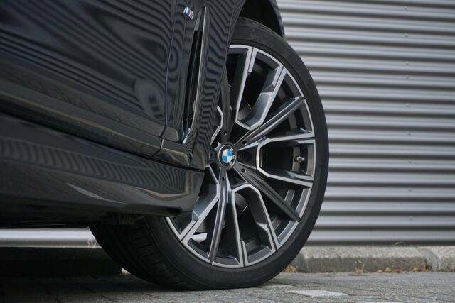 BMW 7-SERIE 730d xDrive M Sportpakket | Active Steering | Soft Close Automatic portieren | Elektrisch glazen schuif-/kanteldak | Comfortstoelen voor | Harman Kardon Surround Sound Systeem