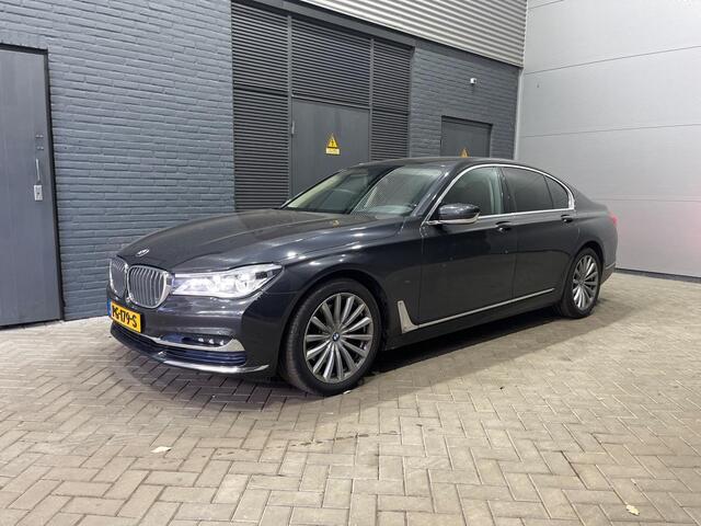 BMW 7-SERIE 730d High Executive | Head-Up | Leder | Camera | Stoelverwarming | Getint Glas | 19 Inch