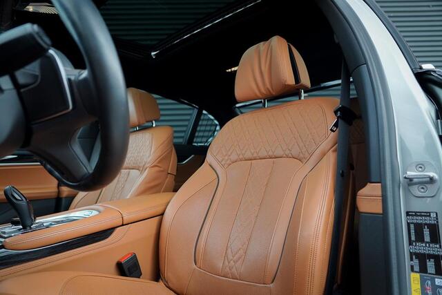 BMW 7-SERIE 745e High Executive / M-Sport / Schuifdak / NL Auto / Nieuwe Accu