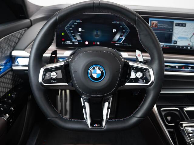 BMW 7-SERIE Sedan M760e | M Sportpakket | Innovation Pack | Connoisseur Pack | Executive Drive Pro | Executive Lounge | Driving Assistant Professional | Trekhaak