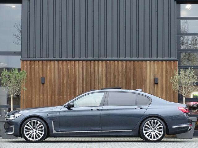 BMW 7-SERIE 745Le 394PK / Skylounge / B&W / Laser / M- Individual / 360°